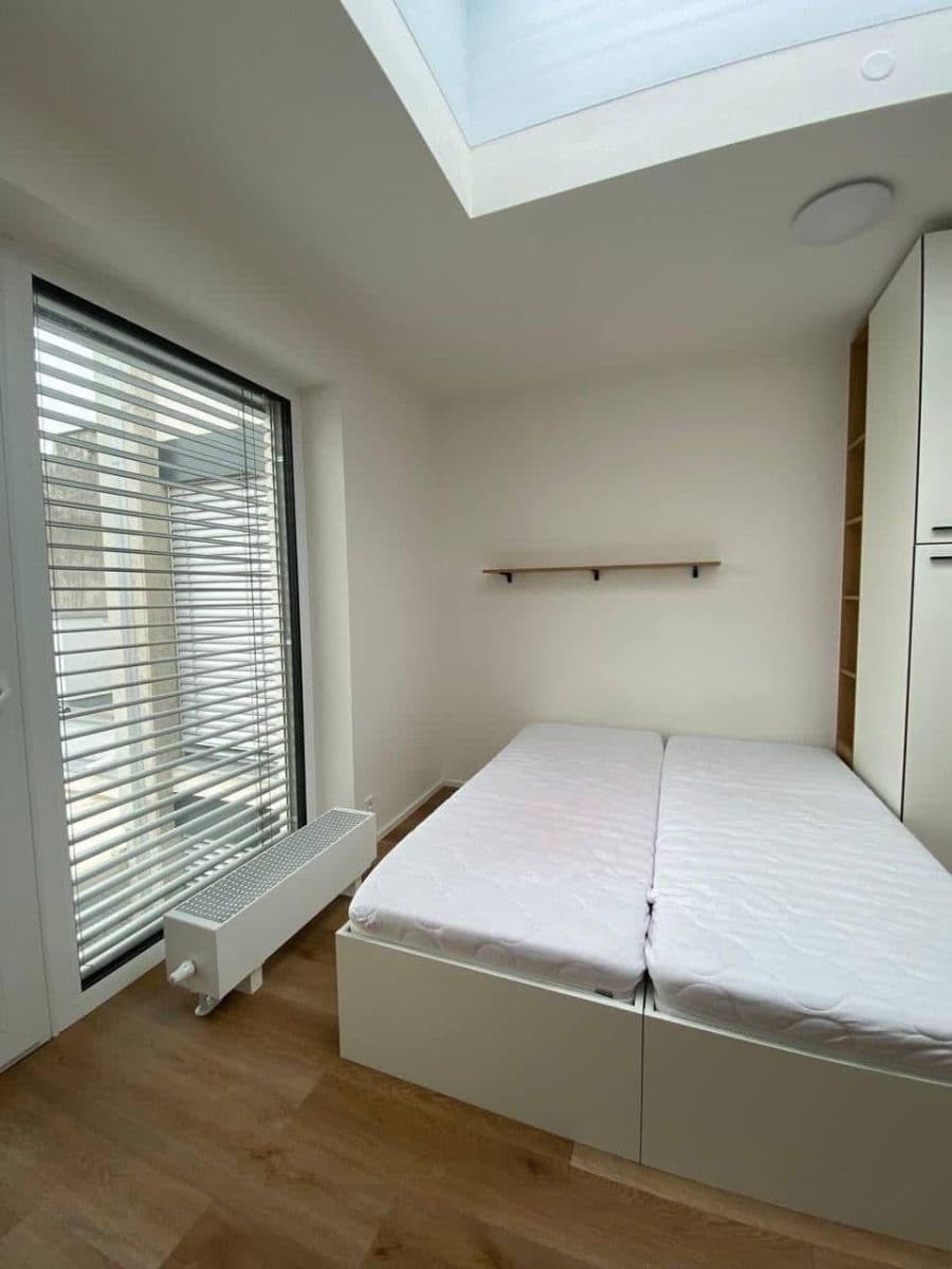 Pronájem bytu 1+kk 30 m², Bratislavská, Brno, Jihomoravský kraj Pronájem bytu 1+kk 30 m², Bratislavská, Brno, Jihomoravský kraj