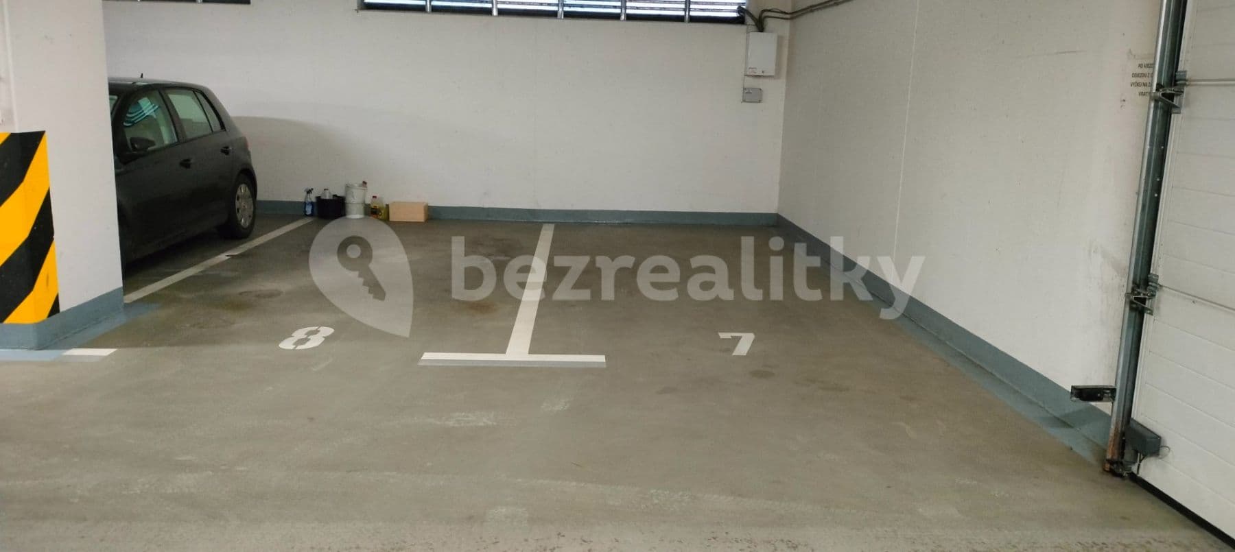Pronájem garáže 14 m², Ungarova, Praha, Praha Pronájem garáže 14 m², Ungarova, Praha, Praha