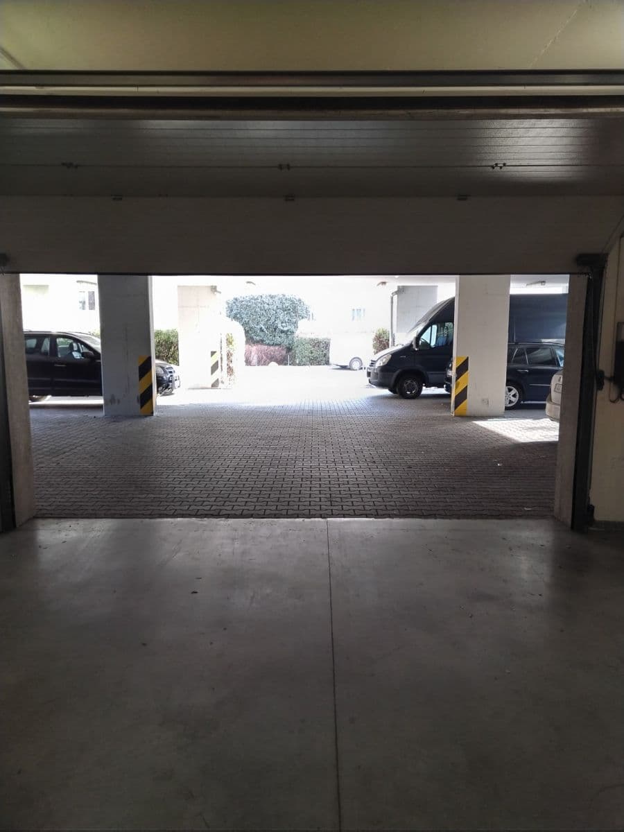 Pronájem garáže 17 m², Praha, Praha Pronájem garáže 17 m², Praha, Praha