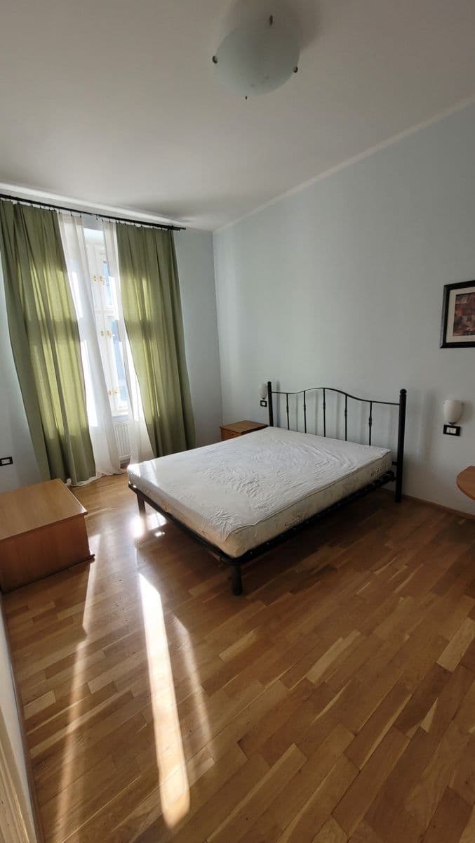 Pronájem bytu 2+1 47 m², Duškova, Praha, Praha Pronájem bytu 2+1 47 m², Duškova, Praha, Praha