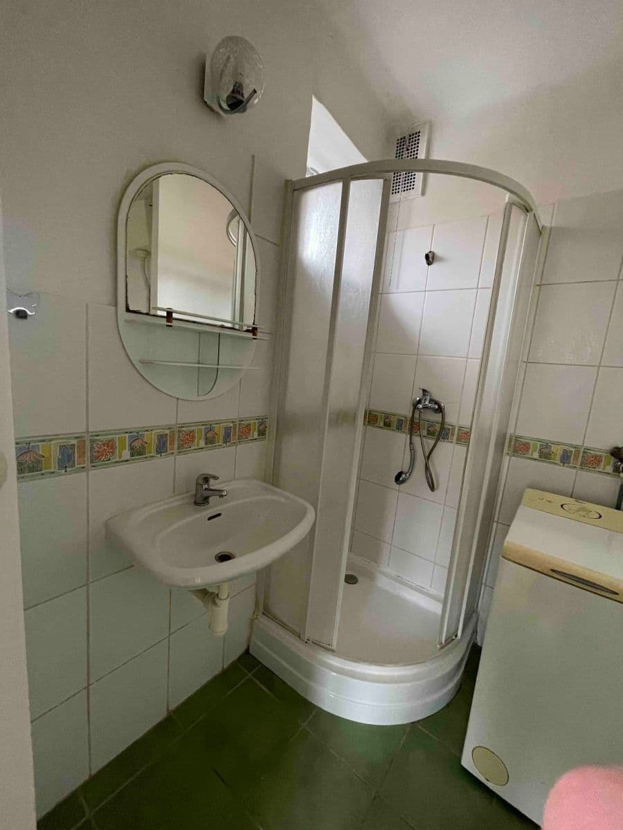 Prodej bytu Garsoniéra 24 m², S. K. Neumanna, Příbram, Středočeský kraj Prodej bytu Garsoniéra 24 m², S. K. Neumanna, Příbram, Středočeský kraj