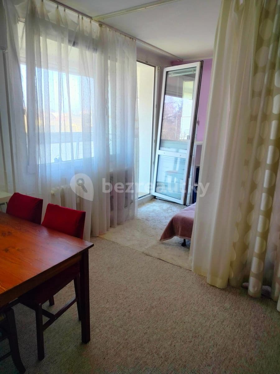Pronájem bytu 1+kk 43 m², Lacinova, Kladno, Středočeský kraj Pronájem bytu 1+kk 43 m², Lacinova, Kladno, Středočeský kraj