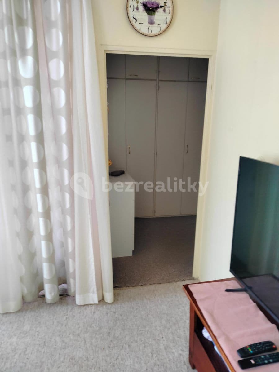 Pronájem bytu 1+kk 43 m², Lacinova, Kladno, Středočeský kraj Pronájem bytu 1+kk 43 m², Lacinova, Kladno, Středočeský kraj