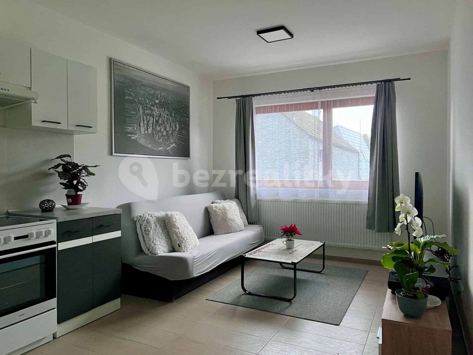 Pronájem bytu 1+kk 32 m², Tuchoměřice, Středočeský kraj Pronájem bytu 1+kk 32 m², Tuchoměřice, Středočeský kraj