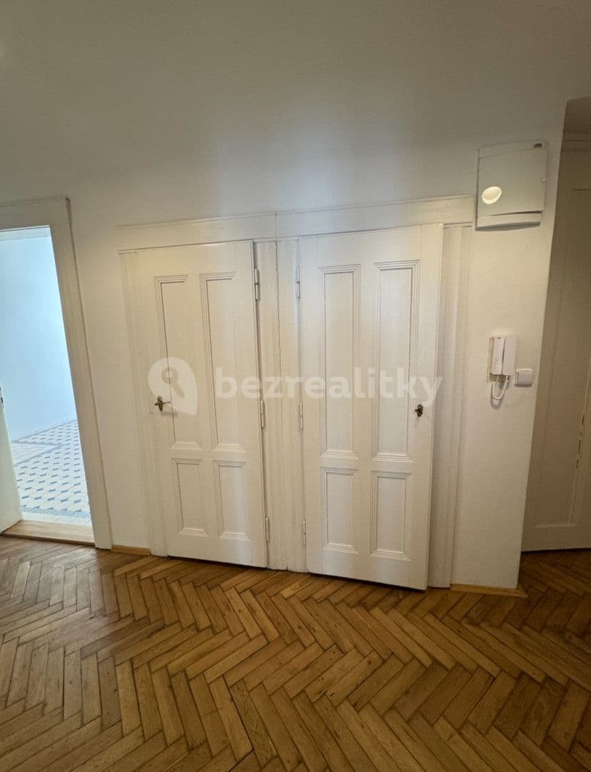 Pronájem bytu 2+1 88 m², Bílkova, Praha, Praha Pronájem bytu 2+1 88 m², Bílkova, Praha, Praha