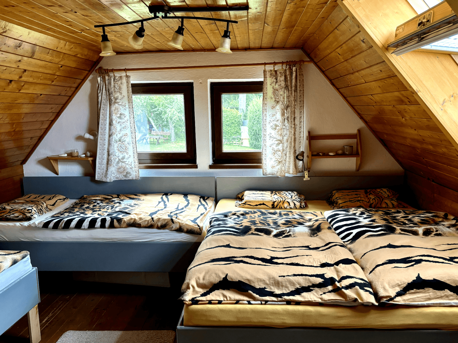 Prodej chaty, chalupy 112 m², pozemek 829 m², Nalžovice, Středočeský kraj Prodej chaty, chalupy 112 m², pozemek 829 m², Nalžovice, Středočeský kraj