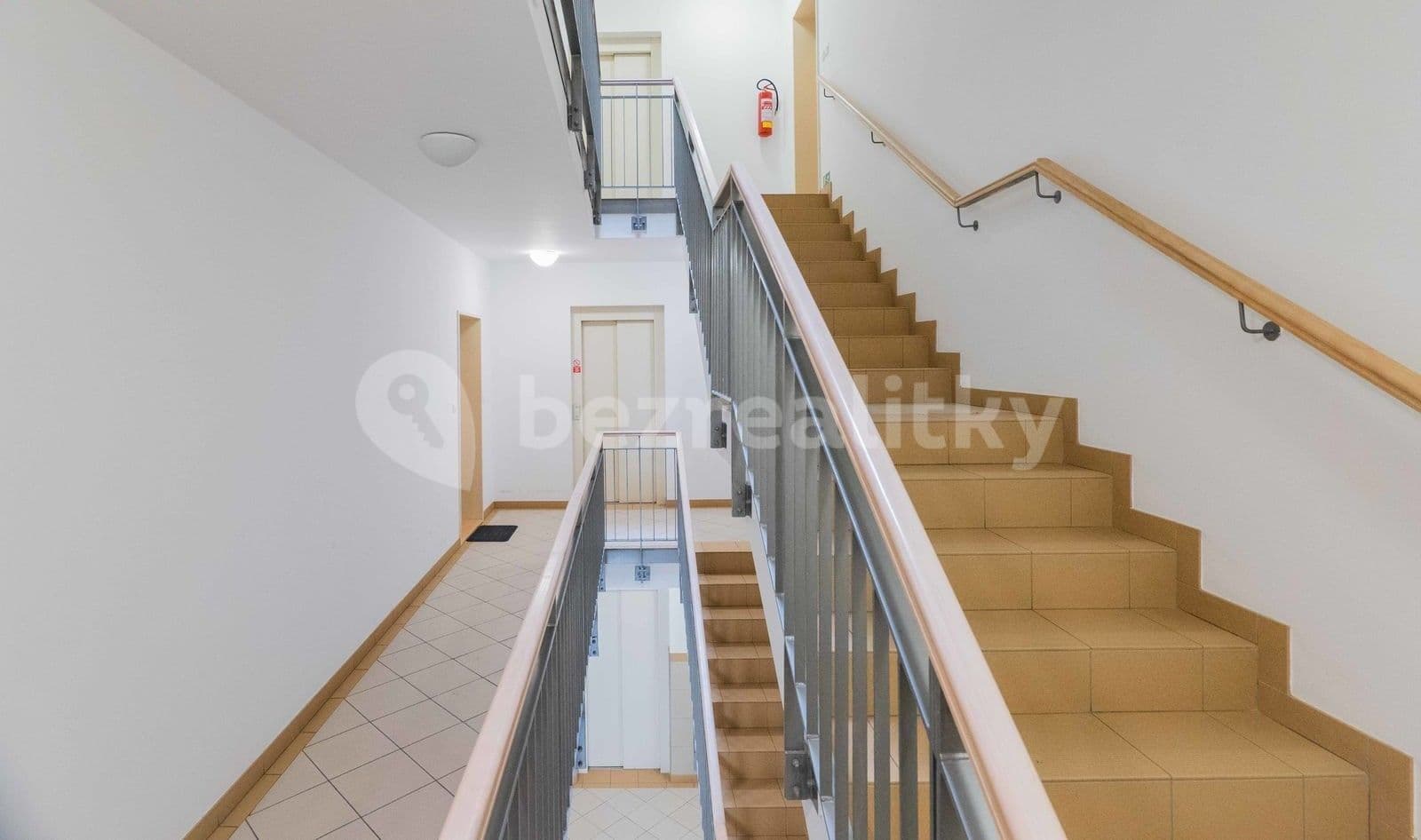 Pronájem bytu 2+kk 57 m², Pickova, Praha, Praha Pronájem bytu 2+kk 57 m², Pickova, Praha, Praha
