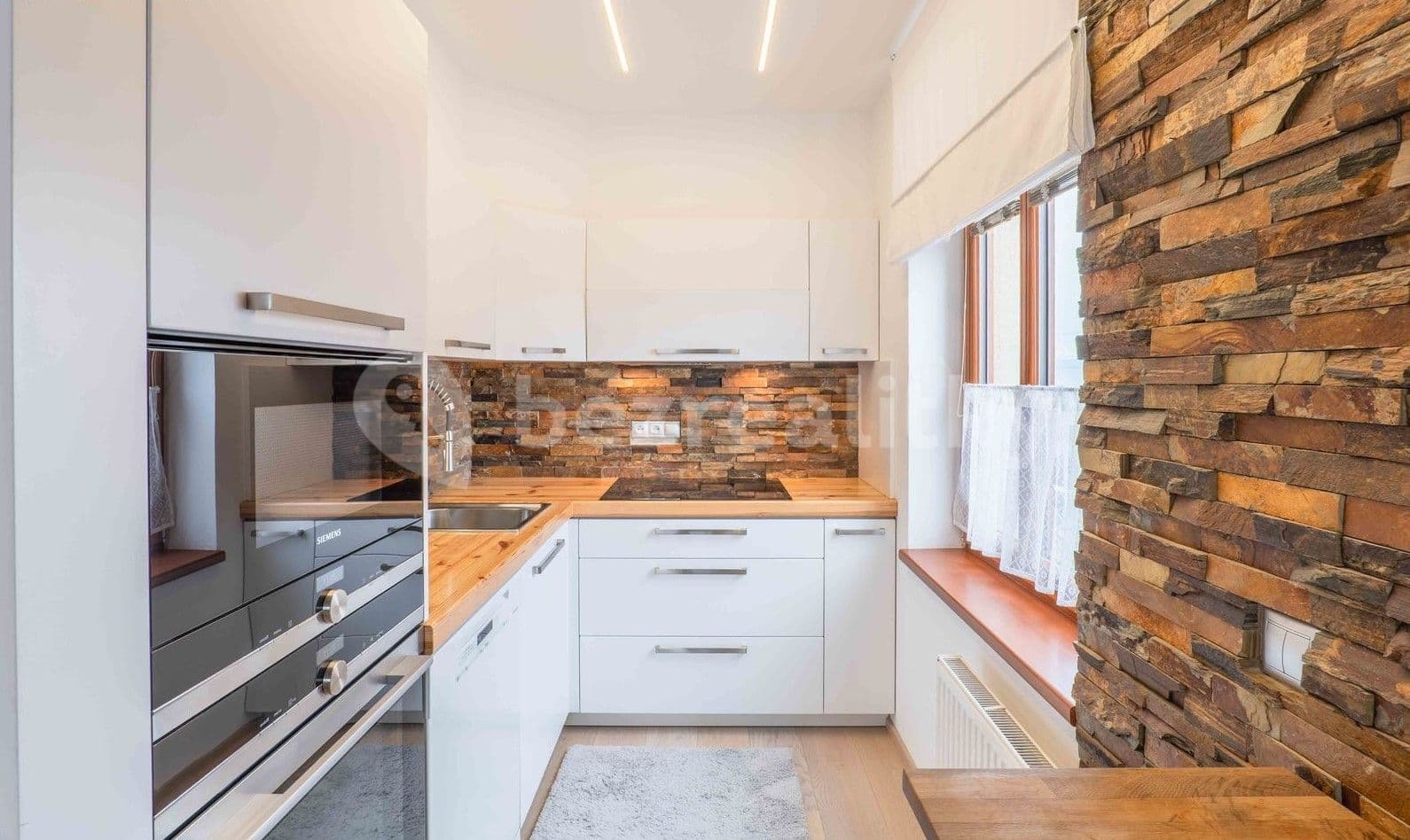 Pronájem bytu 2+kk 57 m², Pickova, Praha, Praha Pronájem bytu 2+kk 57 m², Pickova, Praha, Praha