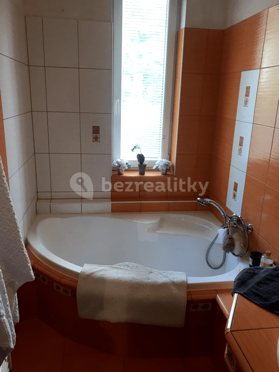 Pronájem bytu 3+1 78 m², Huzová, Olomoucký kraj Pronájem bytu 3+1 78 m², Huzová, Olomoucký kraj