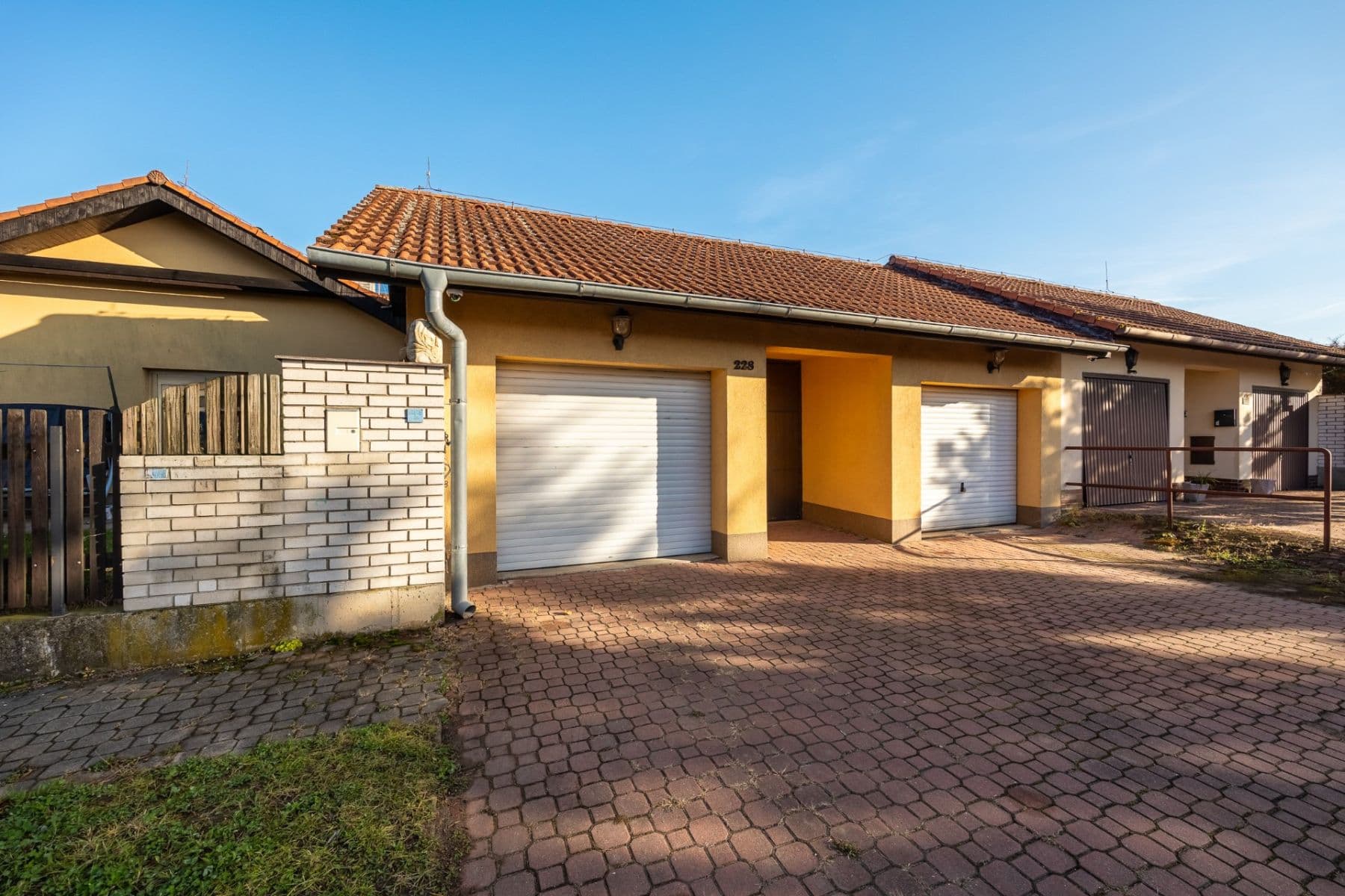Prodej domu 203 m², pozemek 873 m², Příčná, Radonice, Středočeský kraj Prodej domu 203 m², pozemek 873 m², Příčná, Radonice, Středočeský kraj