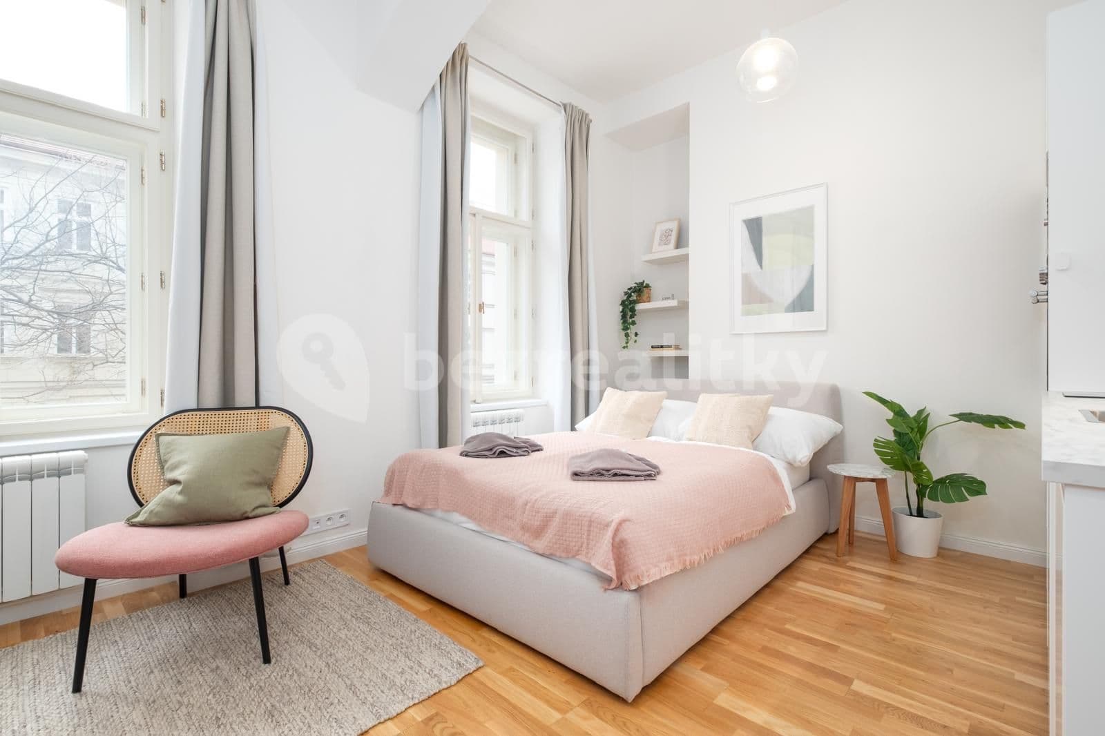 Pronájem bytu 1+kk 30 m², Vítkova, Praha, Praha Pronájem bytu 1+kk 30 m², Vítkova, Praha, Praha