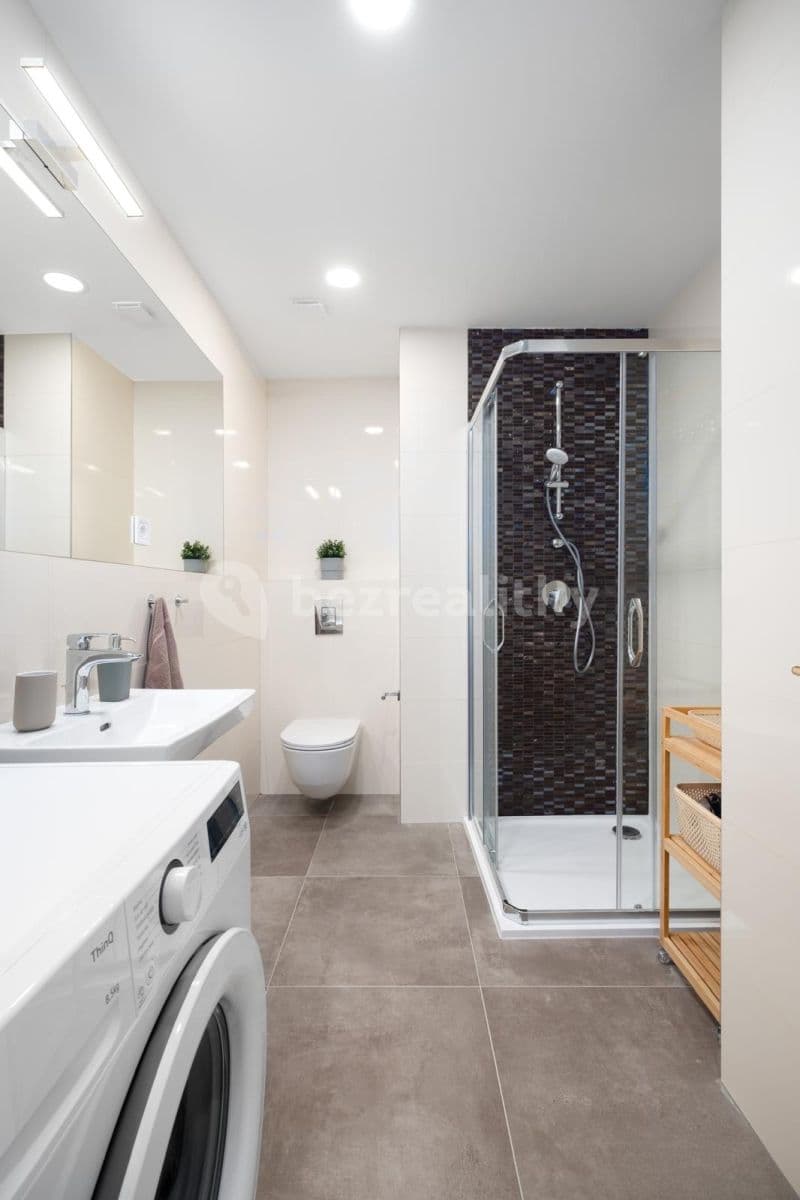 Pronájem bytu 1+kk 30 m², Vítkova, Praha, Praha Pronájem bytu 1+kk 30 m², Vítkova, Praha, Praha