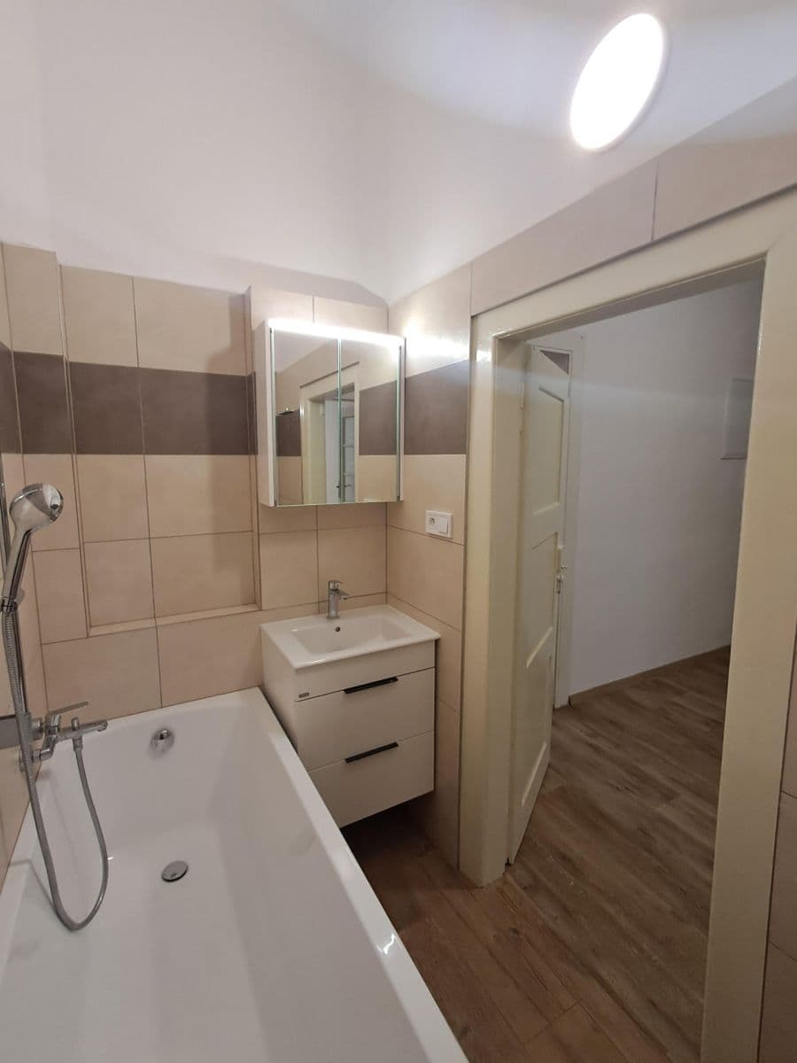 Pronájem bytu 2+1 65 m², Kodaňská, Praha, Praha Pronájem bytu 2+1 65 m², Kodaňská, Praha, Praha
