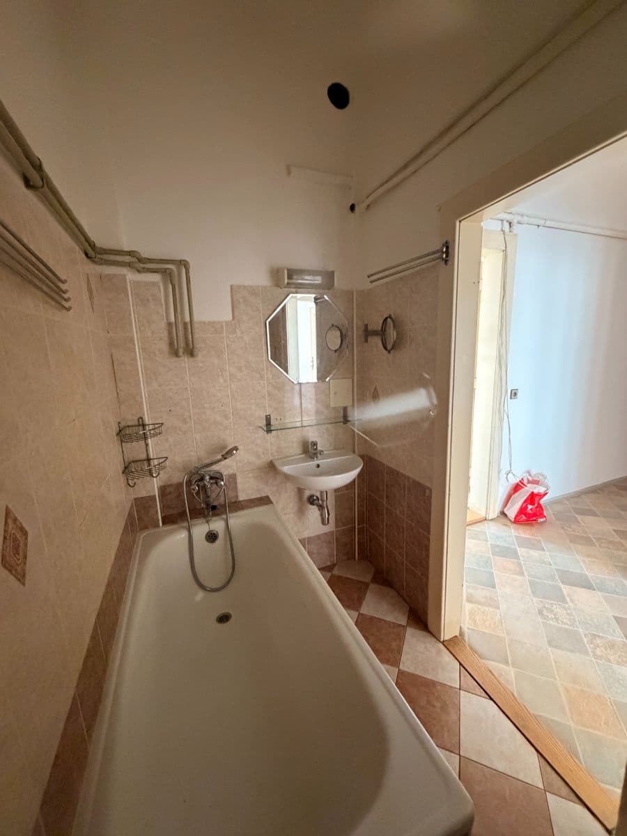 Pronájem bytu 2+1 65 m², Kodaňská, Praha, Praha Pronájem bytu 2+1 65 m², Kodaňská, Praha, Praha