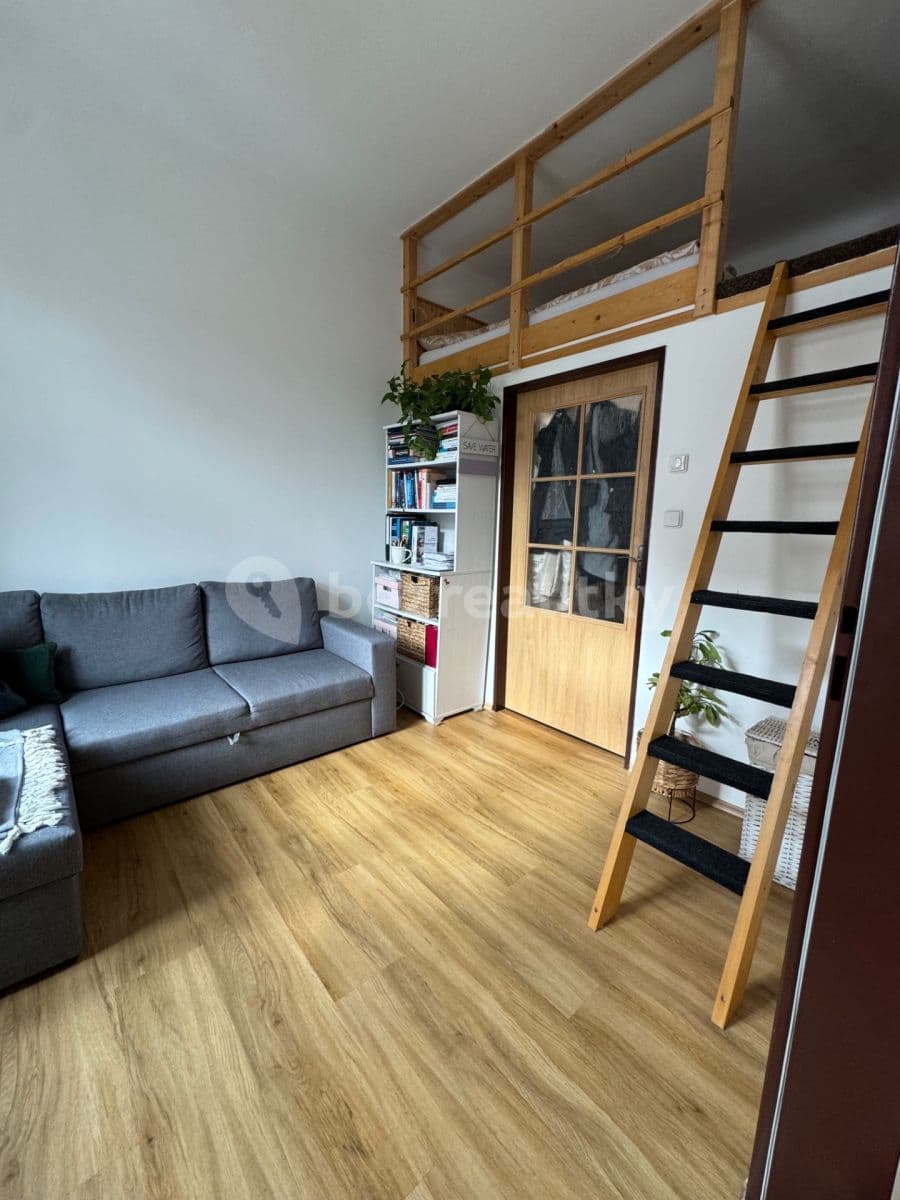 Pronájem bytu 1+1 41 m², Pod Kavalírkou, Praha, Praha Pronájem bytu 1+1 41 m², Pod Kavalírkou, Praha, Praha