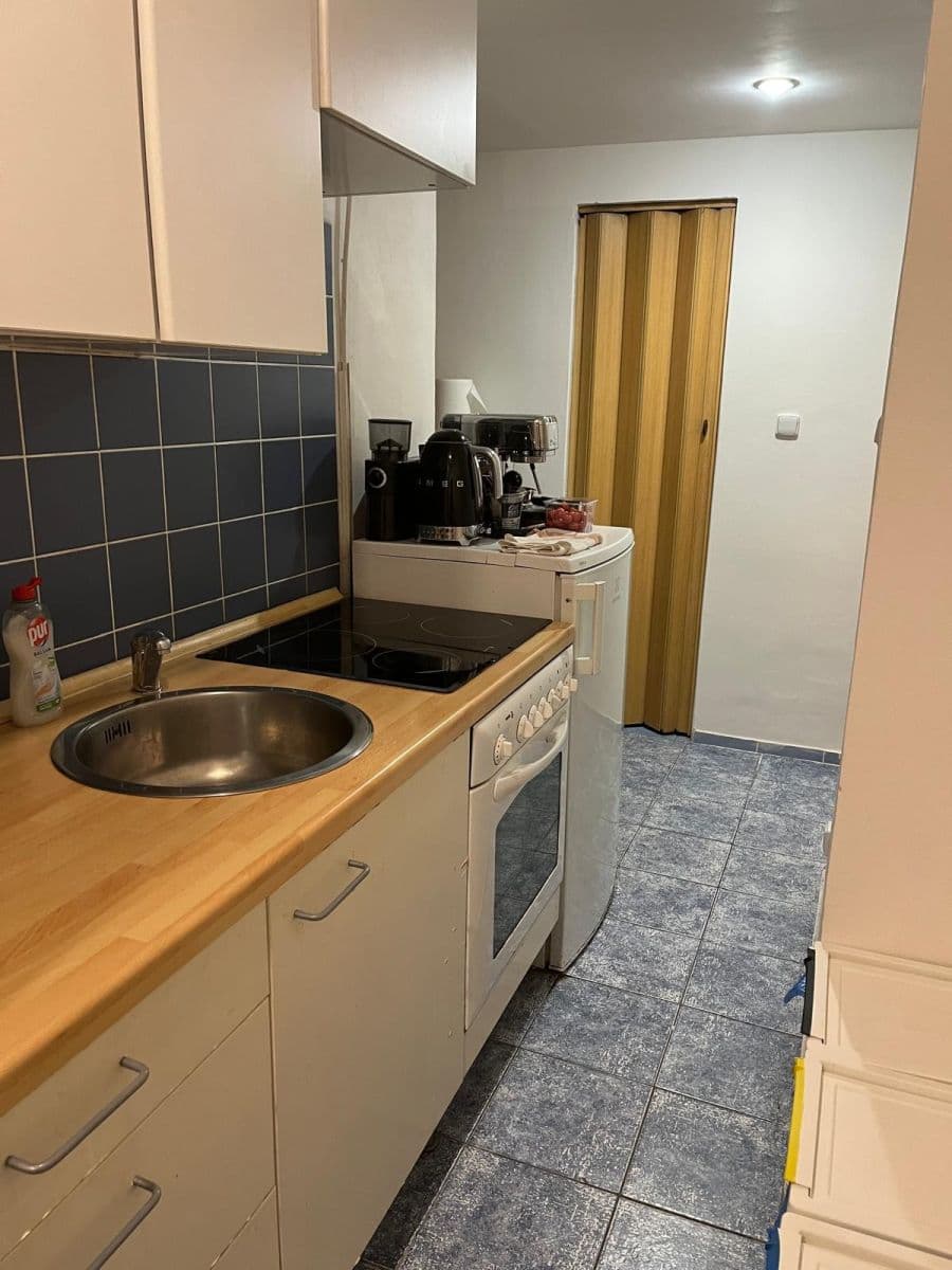 Pronájem bytu 1+kk 35 m², Kouřimská, Praha, Praha Pronájem bytu 1+kk 35 m², Kouřimská, Praha, Praha