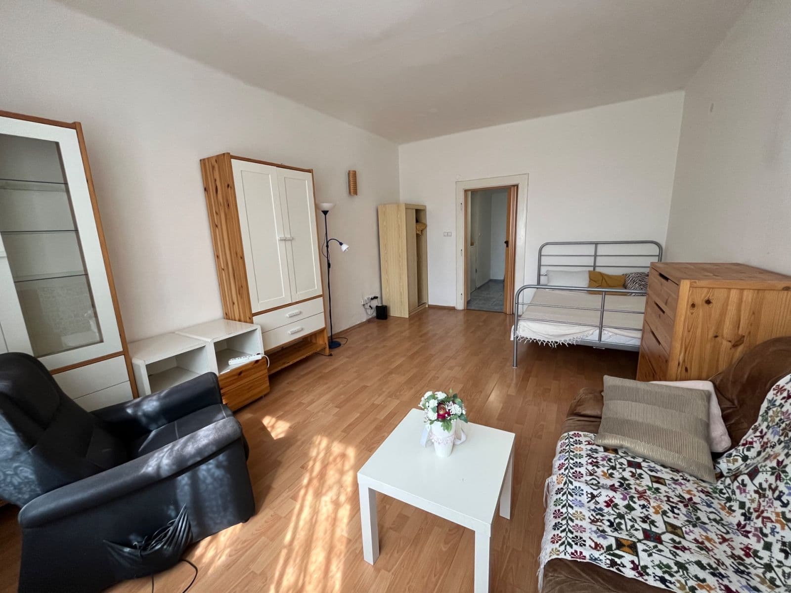 Pronájem bytu 1+kk 35 m², Kouřimská, Praha, Praha Pronájem bytu 1+kk 35 m², Kouřimská, Praha, Praha