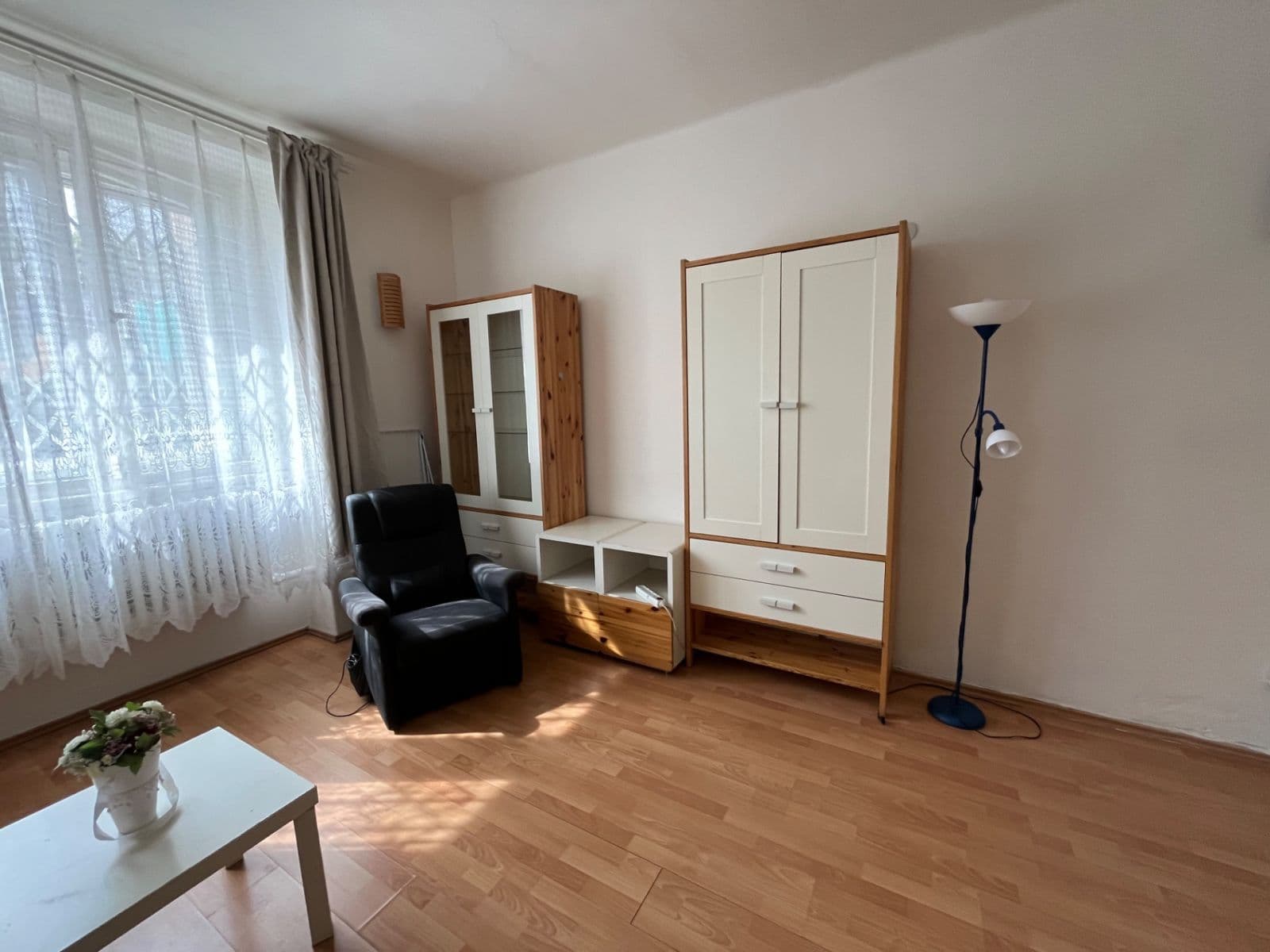 Pronájem bytu 1+kk 35 m², Kouřimská, Praha, Praha Pronájem bytu 1+kk 35 m², Kouřimská, Praha, Praha
