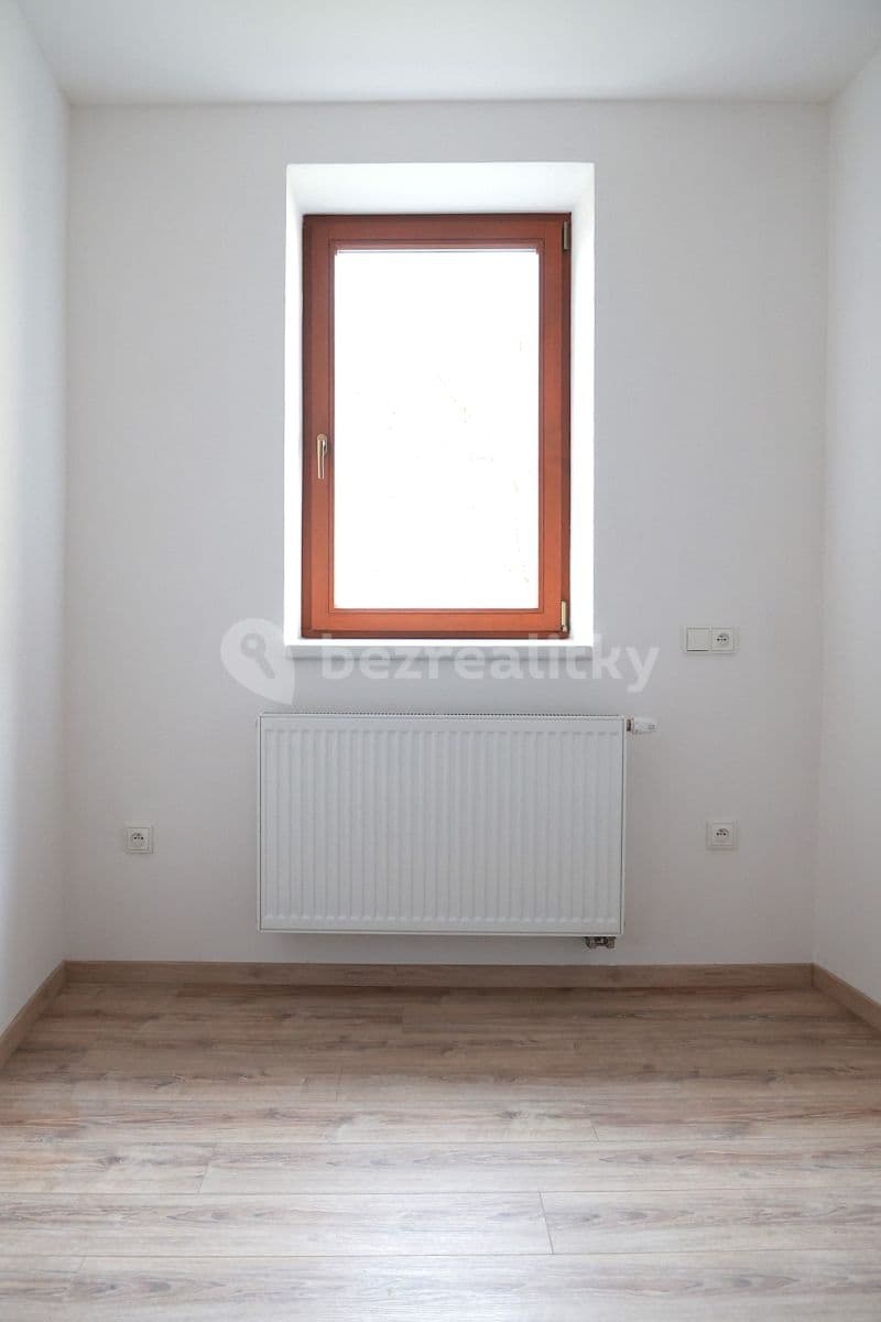 Pronájem bytu 2+1 36 m², Joštova, Boskovice, Jihomoravský kraj Pronájem bytu 2+1 36 m², Joštova, Boskovice, Jihomoravský kraj
