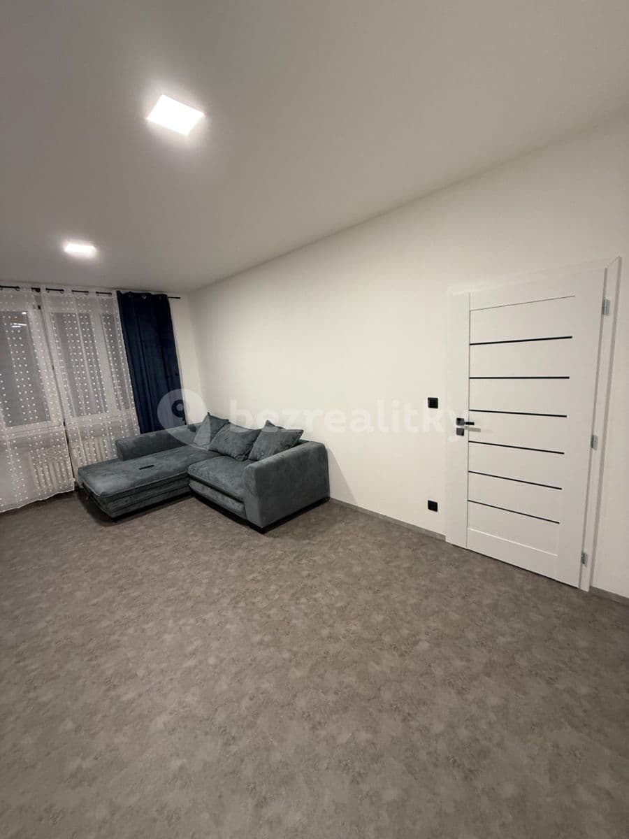 Pronájem bytu 2+1 60 m², Lorencova, Zlín, Zlínský kraj Pronájem bytu 2+1 60 m², Lorencova, Zlín, Zlínský kraj