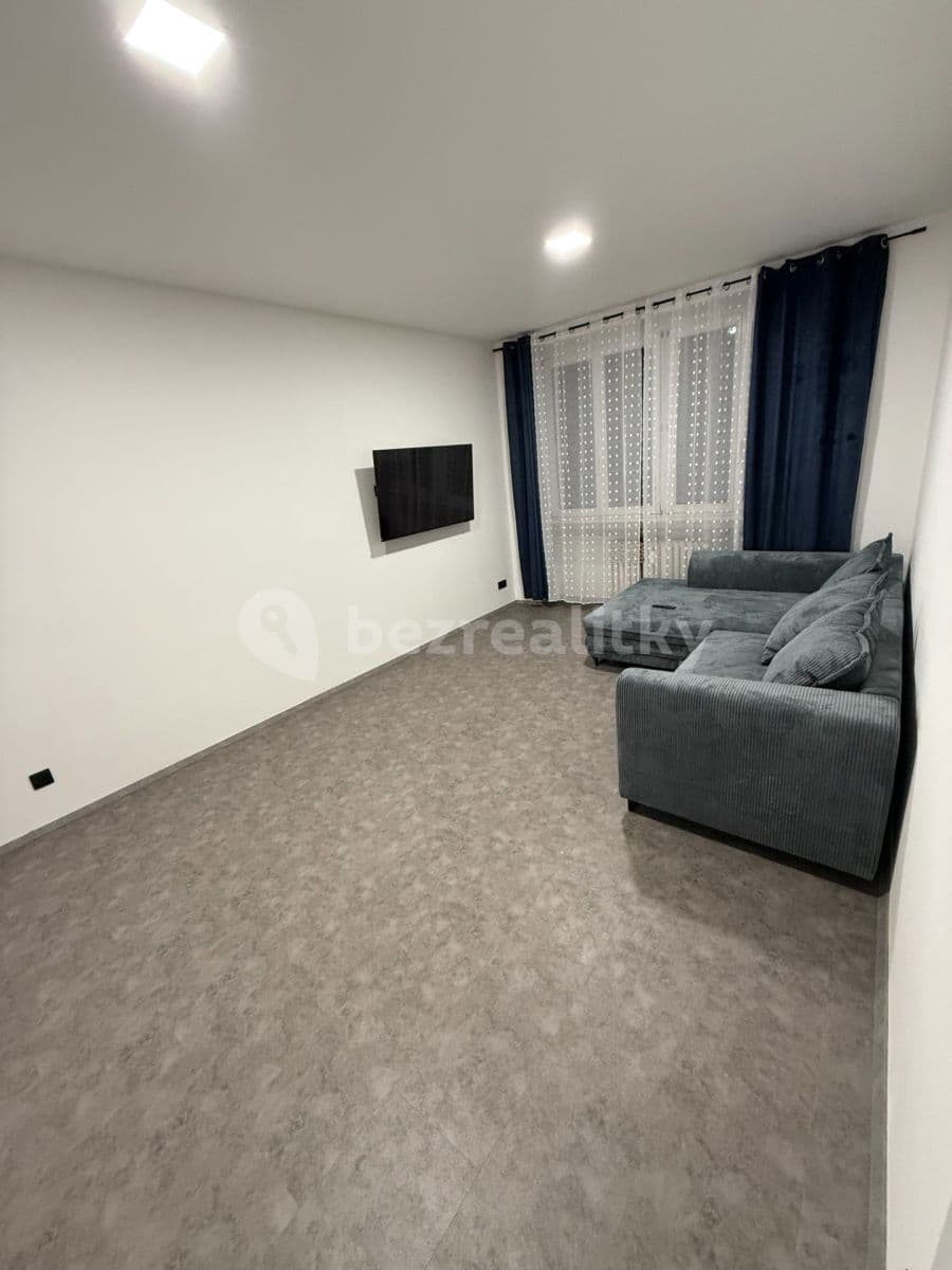 Pronájem bytu 2+1 60 m², Lorencova, Zlín, Zlínský kraj Pronájem bytu 2+1 60 m², Lorencova, Zlín, Zlínský kraj
