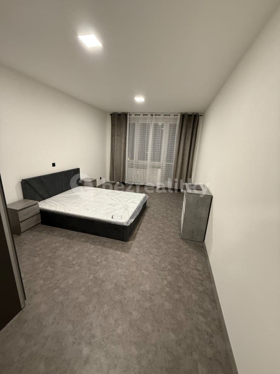 Pronájem bytu 2+1 60 m², Lorencova, Zlín, Zlínský kraj Pronájem bytu 2+1 60 m², Lorencova, Zlín, Zlínský kraj