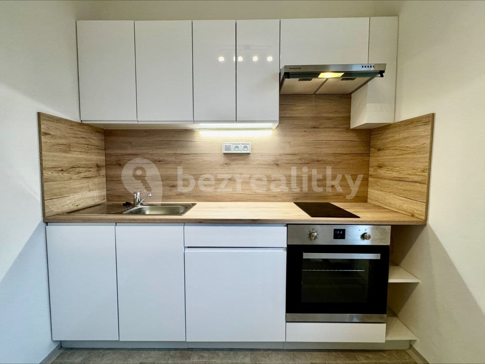 Pronájem bytu 2+1 50 m², Návětrná, Ústí nad Labem, Ústecký kraj Pronájem bytu 2+1 50 m², Návětrná, Ústí nad Labem, Ústecký kraj