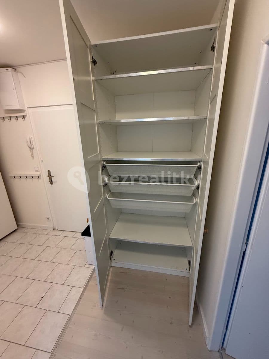 Pronájem bytu 2+kk 43 m², Skuteckého, Praha, Praha Pronájem bytu 2+kk 43 m², Skuteckého, Praha, Praha