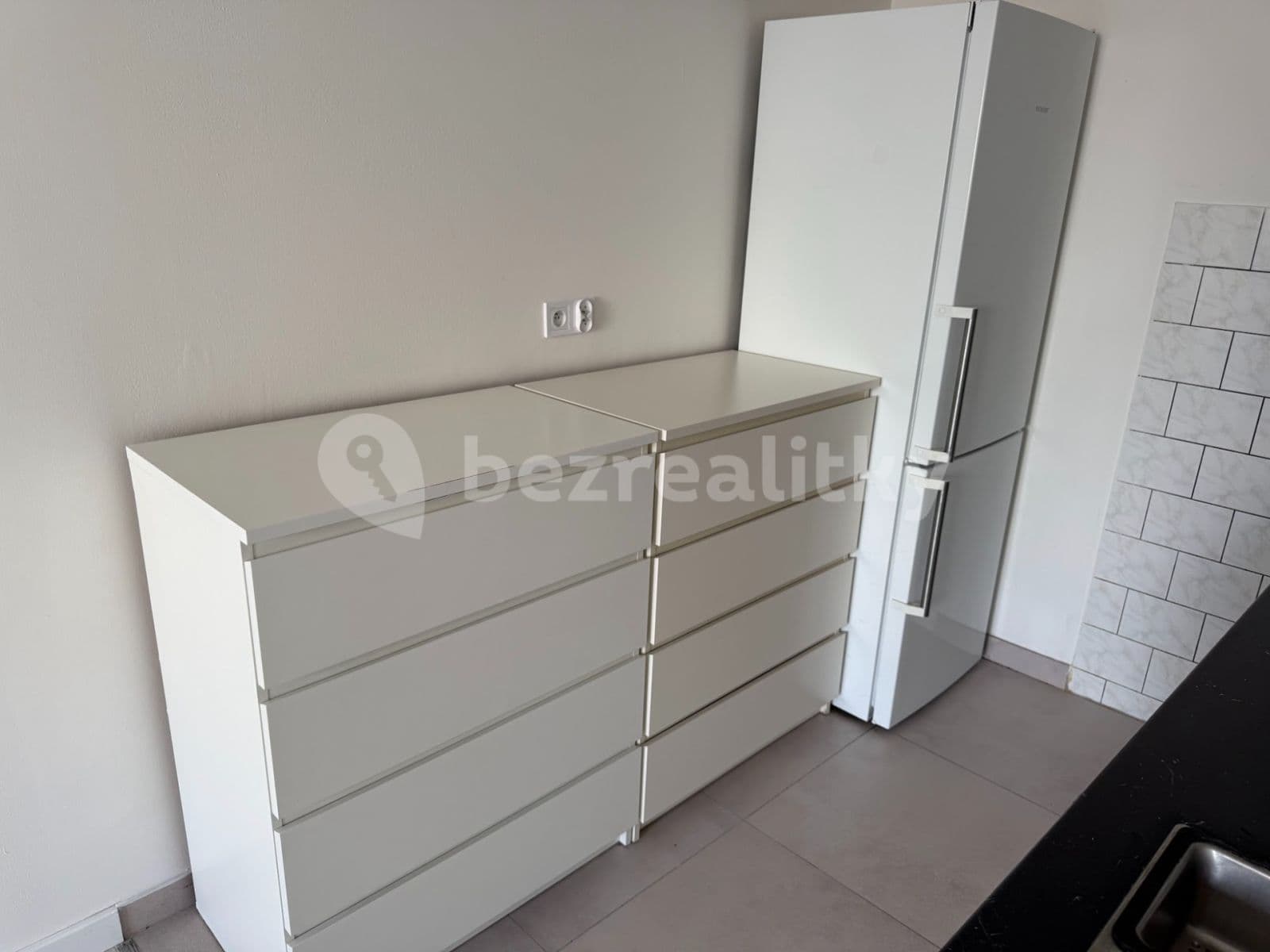 Pronájem bytu 2+kk 43 m², Skuteckého, Praha, Praha Pronájem bytu 2+kk 43 m², Skuteckého, Praha, Praha