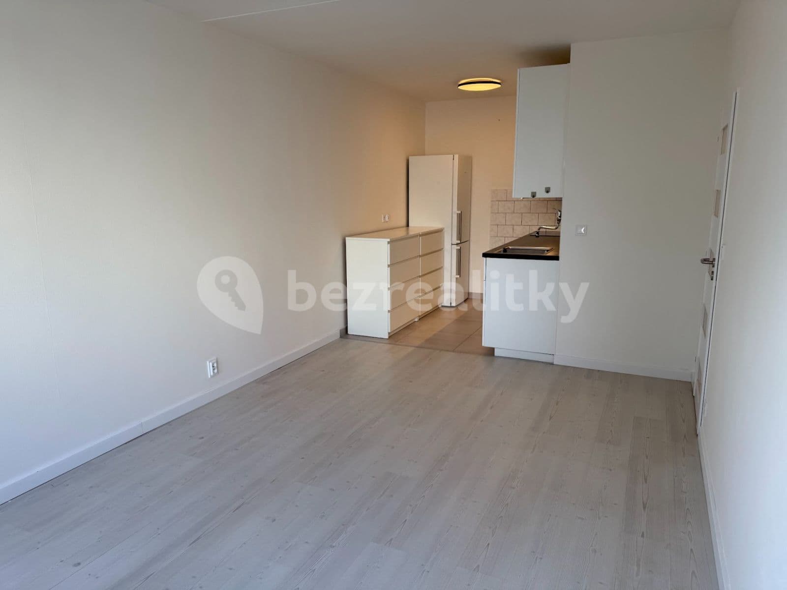 Pronájem bytu 2+kk 43 m², Skuteckého, Praha, Praha Pronájem bytu 2+kk 43 m², Skuteckého, Praha, Praha