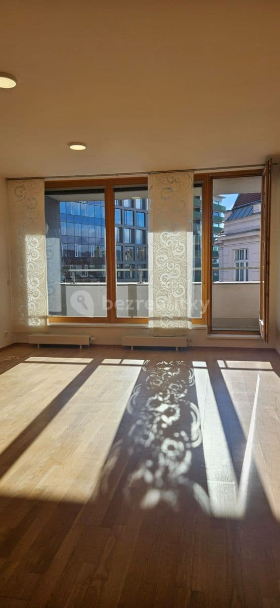 Pronájem bytu 2+kk 71 m², Soukenická, Brno, Jihomoravský kraj Pronájem bytu 2+kk 71 m², Soukenická, Brno, Jihomoravský kraj