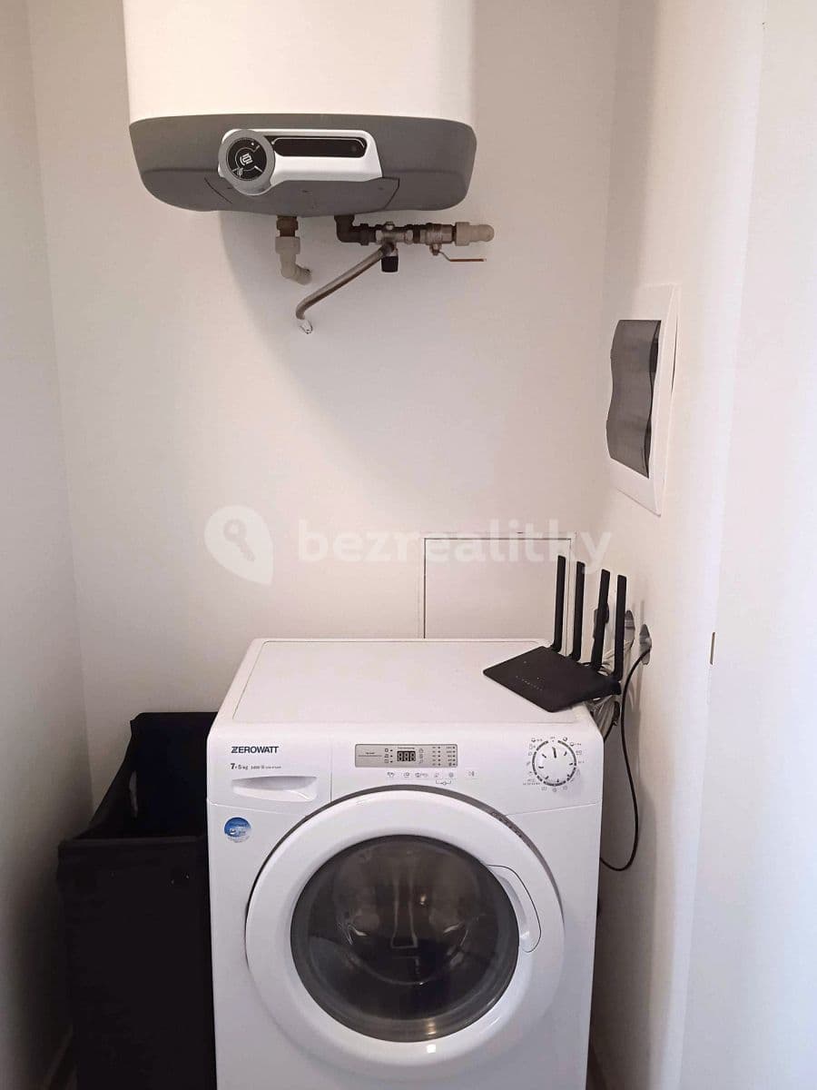 Pronájem bytu 1+kk 23 m², Holečkova, Praha, Praha Pronájem bytu 1+kk 23 m², Holečkova, Praha, Praha