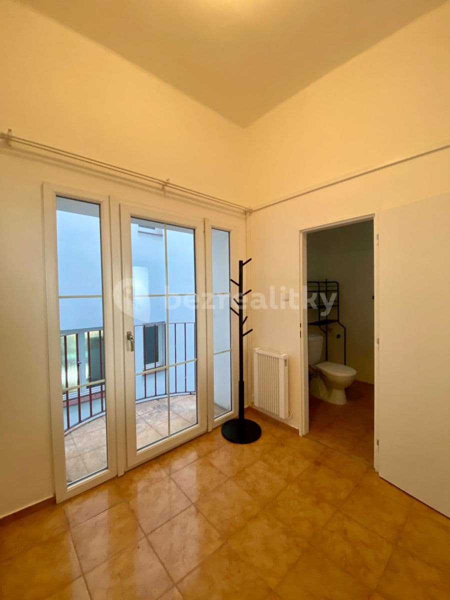 Pronájem bytu 2+kk 43 m², náměstí Dr. Václava Holého, Praha, Praha Pronájem bytu 2+kk 43 m², náměstí Dr. Václava Holého, Praha, Praha