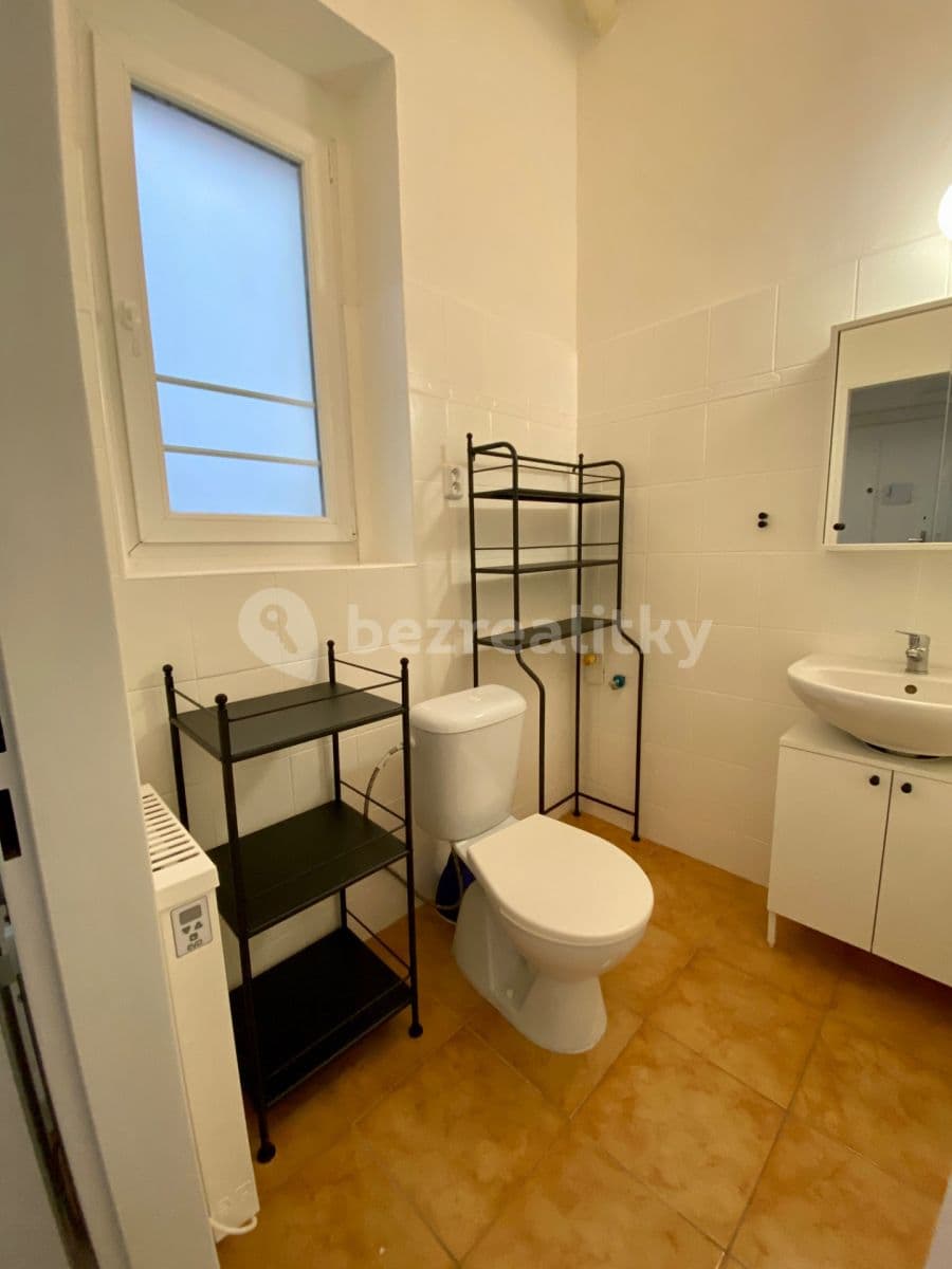 Pronájem bytu 2+kk 43 m², náměstí Dr. Václava Holého, Praha, Praha Pronájem bytu 2+kk 43 m², náměstí Dr. Václava Holého, Praha, Praha