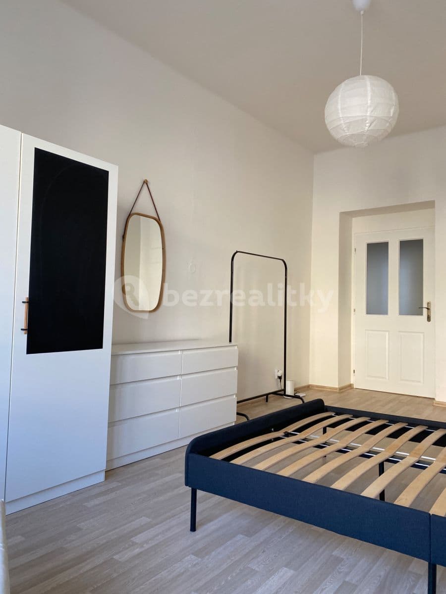 Pronájem bytu 2+kk 43 m², náměstí Dr. Václava Holého, Praha, Praha Pronájem bytu 2+kk 43 m², náměstí Dr. Václava Holého, Praha, Praha