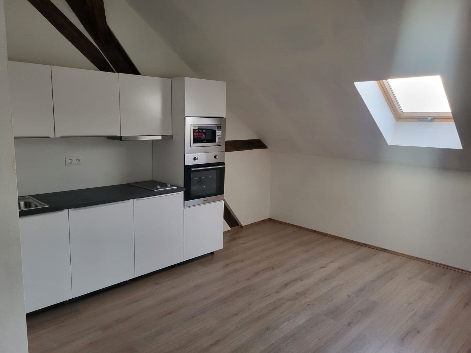 Pronájem bytu 2+kk 58 m², Netluky, Praha, Praha Pronájem bytu 2+kk 58 m², Netluky, Praha, Praha