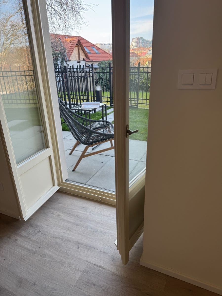 Pronájem bytu 1+kk 34 m², Boleslavova, Praha, Praha Pronájem bytu 1+kk 34 m², Boleslavova, Praha, Praha