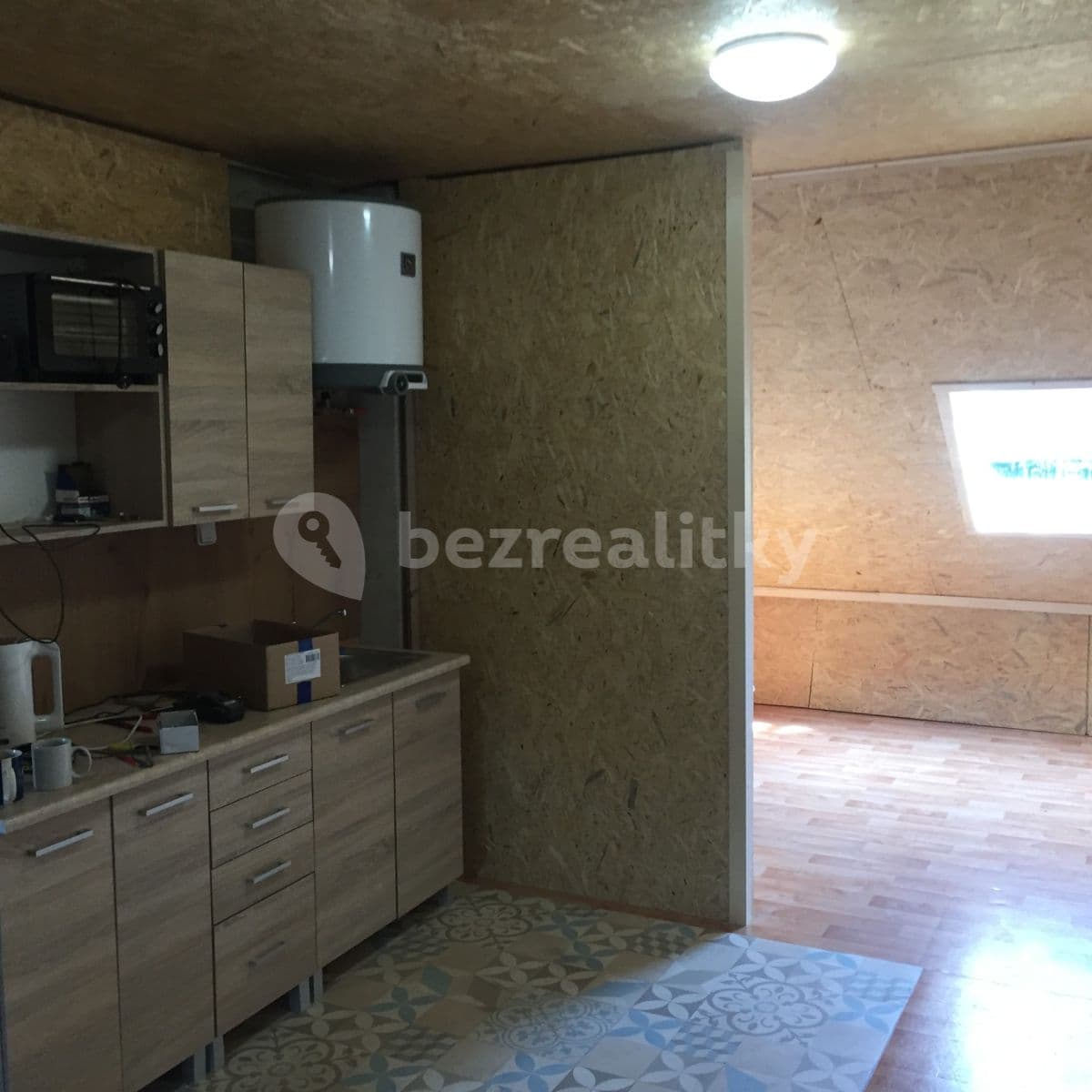 Pronájem bytu 1+kk 40 m², Václavské náměstí, Kněževes, Středočeský kraj Pronájem bytu 1+kk 40 m², Václavské náměstí, Kněževes, Středočeský kraj