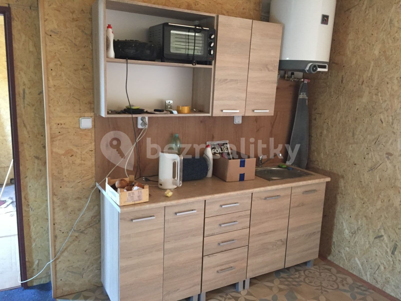 Pronájem bytu 1+kk 40 m², Václavské náměstí, Kněževes, Středočeský kraj Pronájem bytu 1+kk 40 m², Václavské náměstí, Kněževes, Středočeský kraj