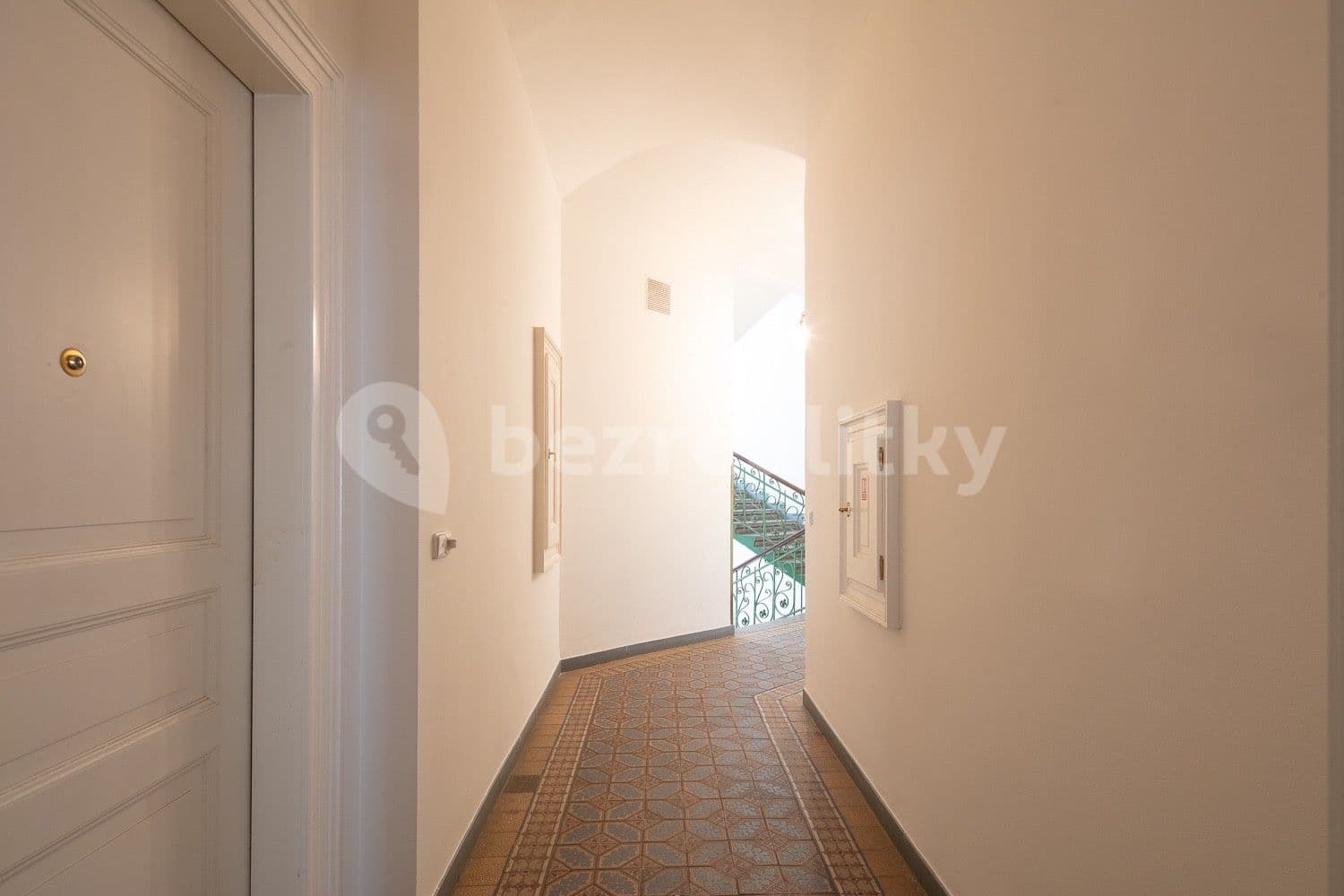 Pronájem bytu 2+kk 72 m², náměstí Jiřího z Poděbrad, Praha, Praha Pronájem bytu 2+kk 72 m², náměstí Jiřího z Poděbrad, Praha, Praha