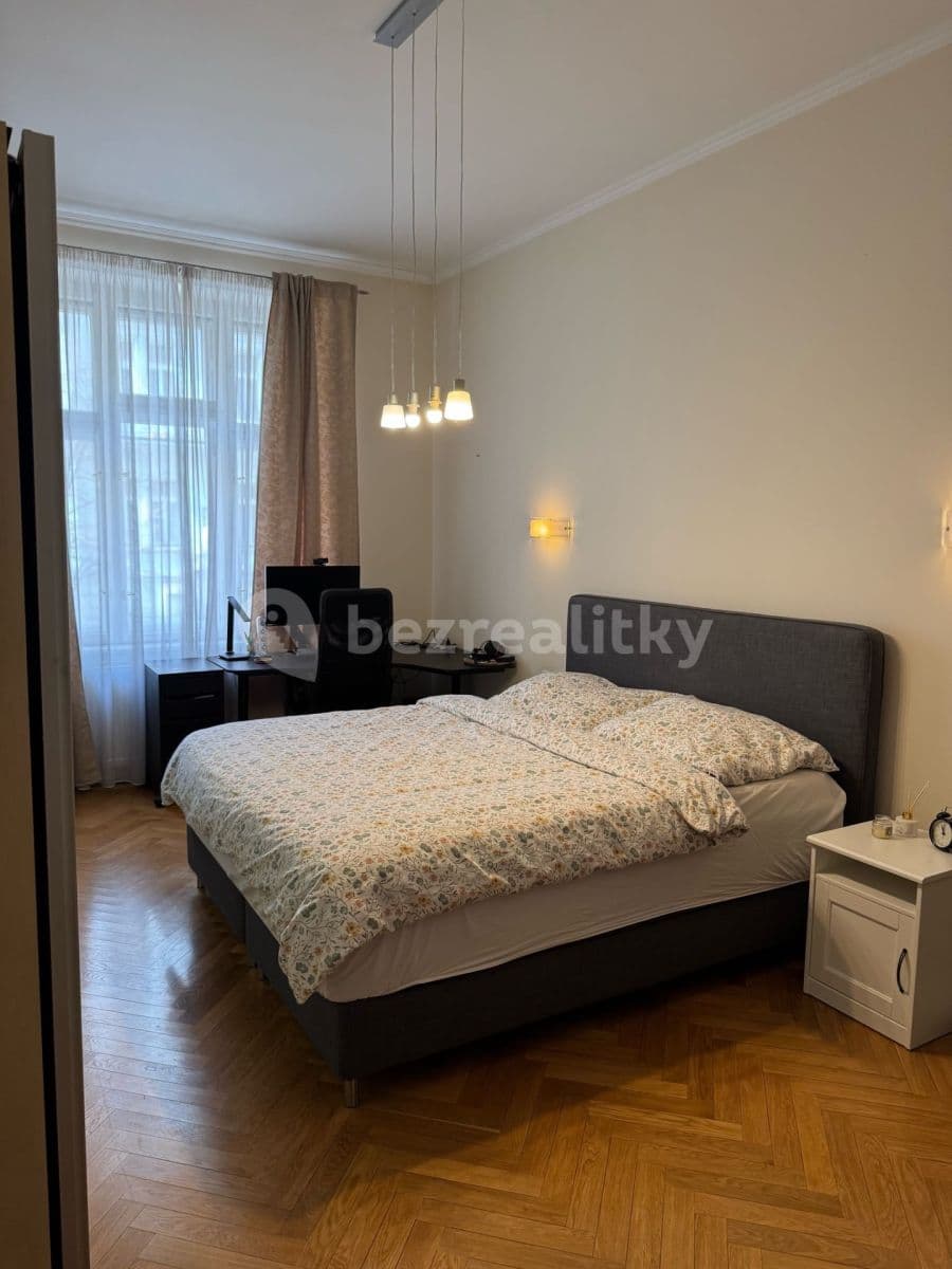 Pronájem bytu 2+kk 72 m², náměstí Jiřího z Poděbrad, Praha, Praha Pronájem bytu 2+kk 72 m², náměstí Jiřího z Poděbrad, Praha, Praha