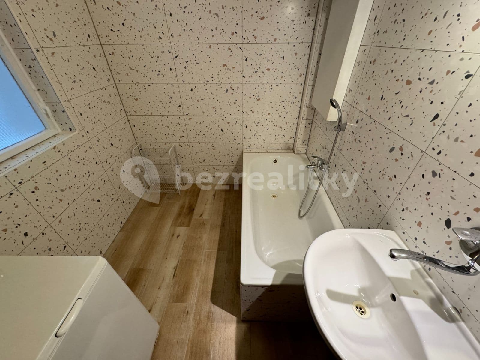 Pronájem bytu 3+kk 65 m², Kovářská, Praha, Praha Pronájem bytu 3+kk 65 m², Kovářská, Praha, Praha