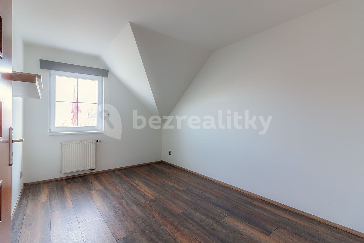 Pronájem bytu 3+kk 83 m², Tisová, Holubice, Středočeský kraj Pronájem bytu 3+kk 83 m², Tisová, Holubice, Středočeský kraj