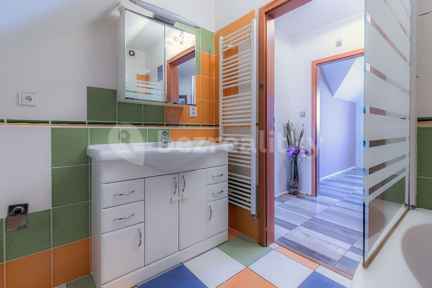 Pronájem bytu 3+kk 83 m², Tisová, Holubice, Středočeský kraj Pronájem bytu 3+kk 83 m², Tisová, Holubice, Středočeský kraj
