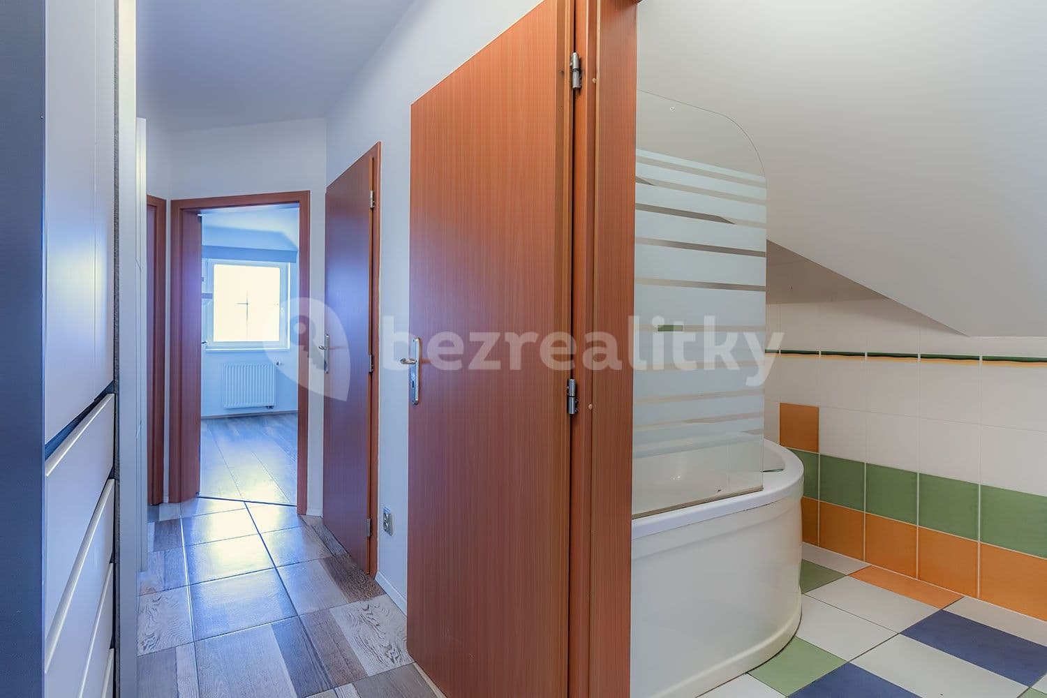 Pronájem bytu 3+kk 83 m², Tisová, Holubice, Středočeský kraj Pronájem bytu 3+kk 83 m², Tisová, Holubice, Středočeský kraj