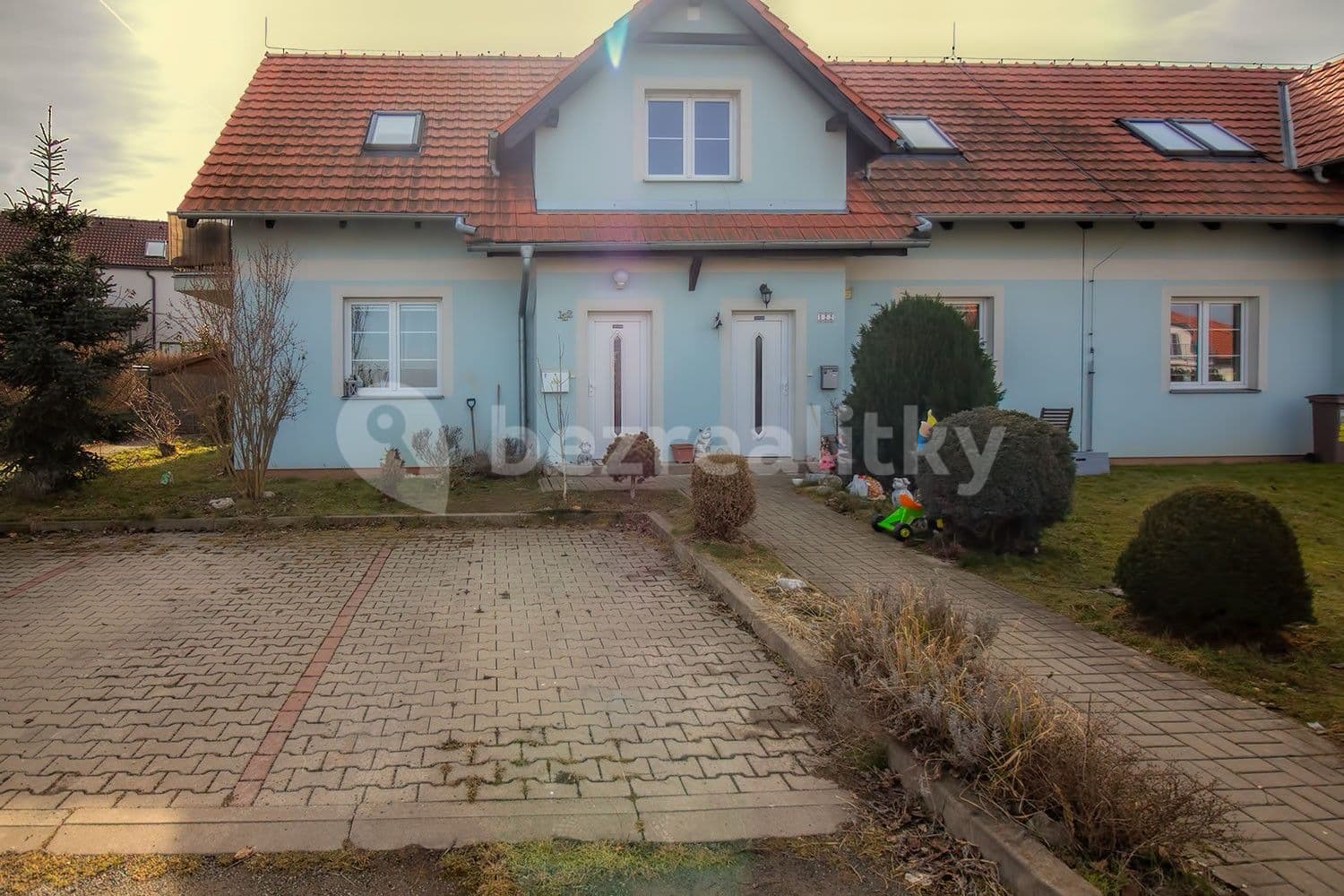 Pronájem bytu 3+kk 83 m², Tisová, Holubice, Středočeský kraj Pronájem bytu 3+kk 83 m², Tisová, Holubice, Středočeský kraj