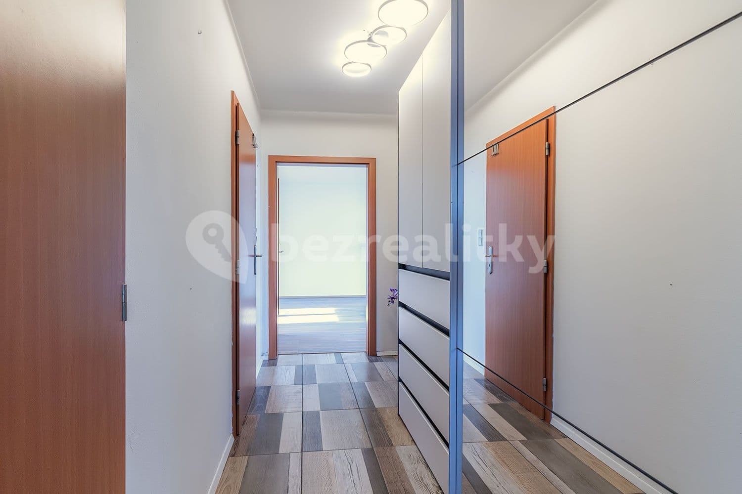 Pronájem bytu 3+kk 83 m², Tisová, Holubice, Středočeský kraj Pronájem bytu 3+kk 83 m², Tisová, Holubice, Středočeský kraj