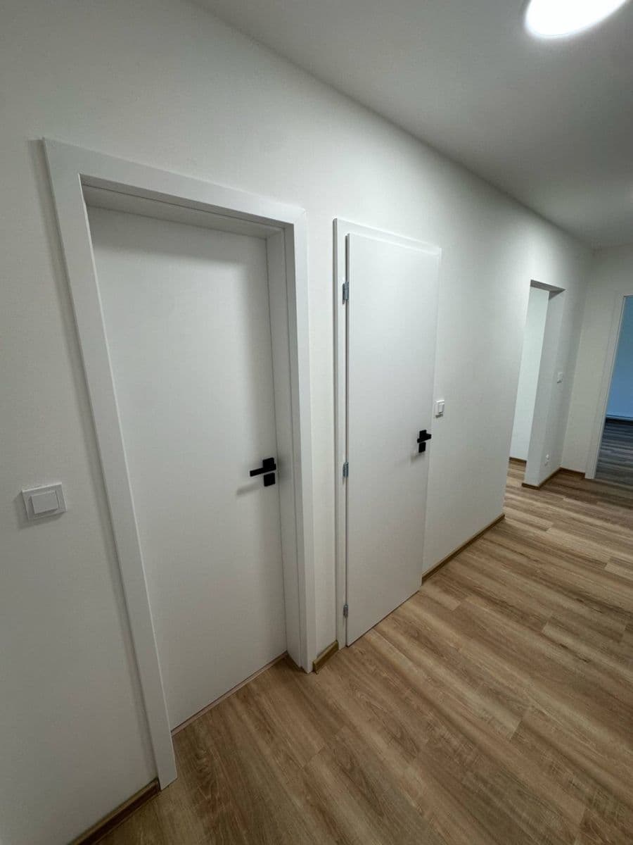 Pronájem bytu 2+1 64 m², Tř. Maršála Malinovského, Uherské Hradiště, Zlínský kraj Pronájem bytu 2+1 64 m², Tř. Maršála Malinovského, Uherské Hradiště, Zlínský kraj