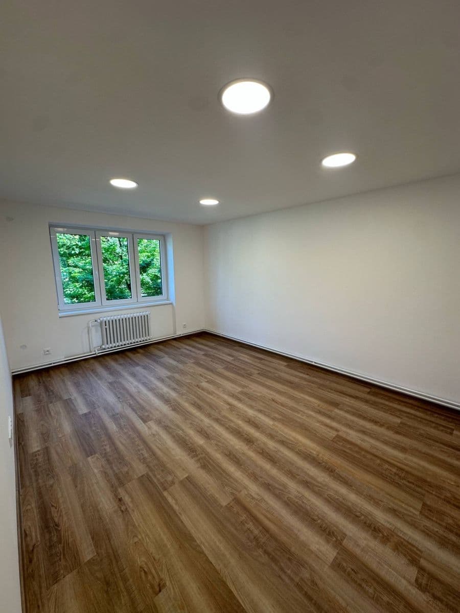 Pronájem bytu 2+1 64 m², Tř. Maršála Malinovského, Uherské Hradiště, Zlínský kraj Pronájem bytu 2+1 64 m², Tř. Maršála Malinovského, Uherské Hradiště, Zlínský kraj