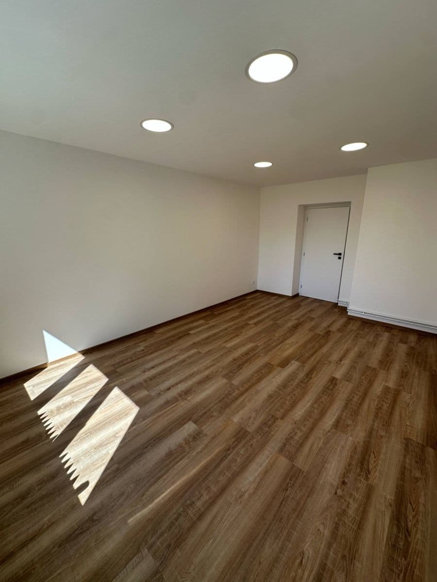 Pronájem bytu 2+1 64 m², Tř. Maršála Malinovského, Uherské Hradiště, Zlínský kraj Pronájem bytu 2+1 64 m², Tř. Maršála Malinovského, Uherské Hradiště, Zlínský kraj
